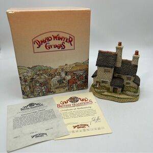 David Winter Cottages Stonecutter's Cottage British Traditions Feb. w/ Box & COA